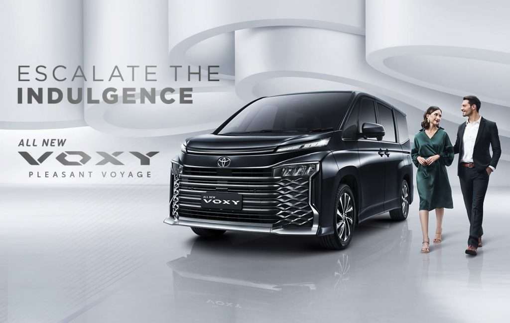 Toyota Voxy terbaru 2022